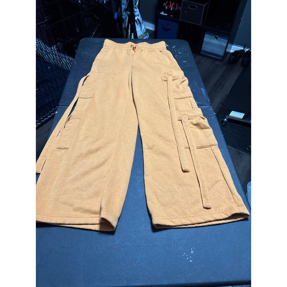 Angel Kiss Wide-Leg Cargo Sweatpants in Camel